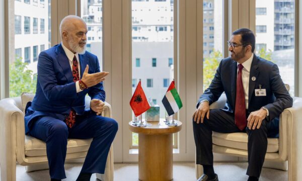 Rama takohet me ministrin e Emirateve Arabe: Folëm për 2 projektet e energjisë që po finalizojmë bashkarisht