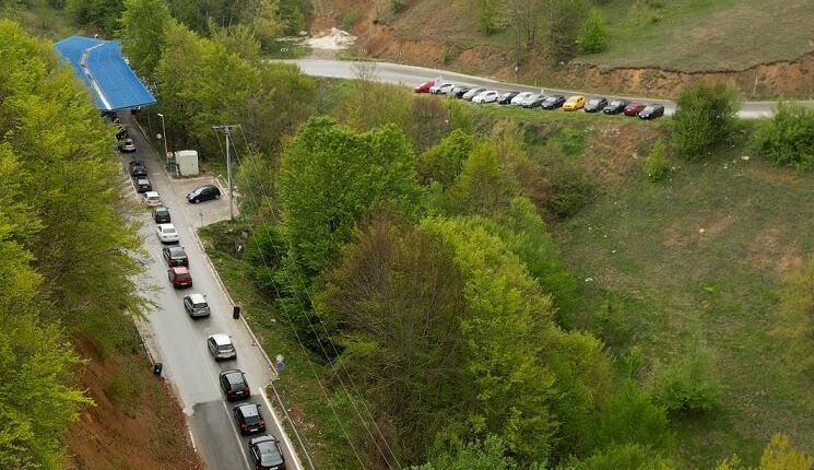 Paralajmërimi për bllokada, Sinani fton ShBA-të e BE-në: Parandalojeni përshkallëzimin