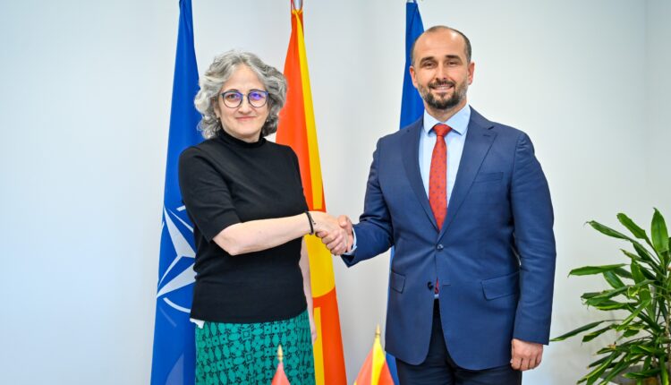 Takim i ministrit Murtezani me ambasadoren holandeze Xhanel