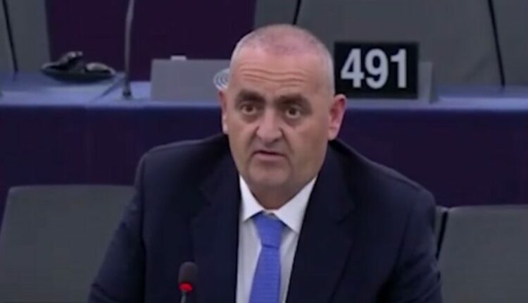 Fredi Beleri sulmon Shqipërinë në fjalimin e tij të parë në PE: Vendi po i largohet vazhdimisht Evropës