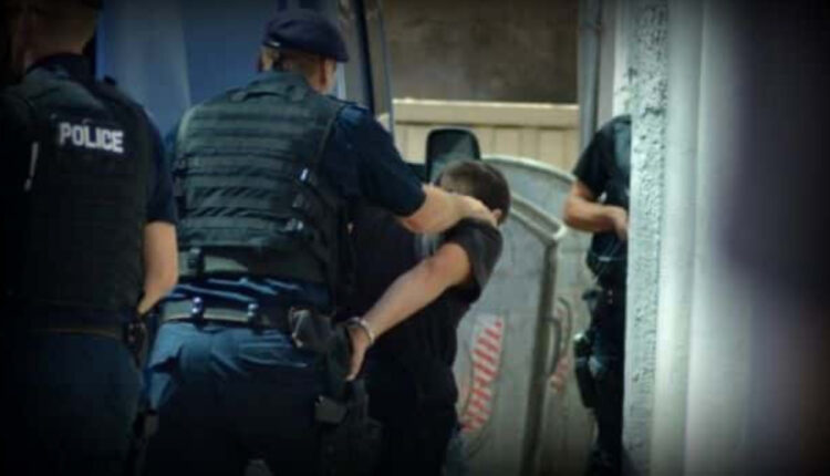 Rrihen mes vete babë e bir në Prishtinë, të dy arrestohen dhe përfundojnë në qeli