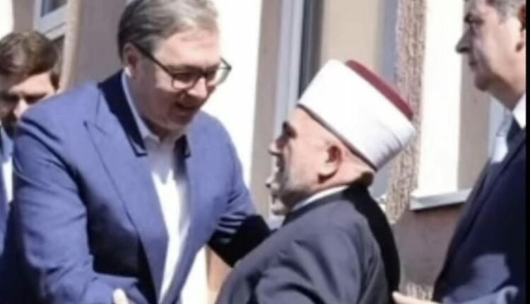“Ne nuk jemi shqiptar. Jemi musliman”, avokati Koci reagon ndaj hoxhës nga Sanxhaku – ia publikon foton me Vuçiqin!