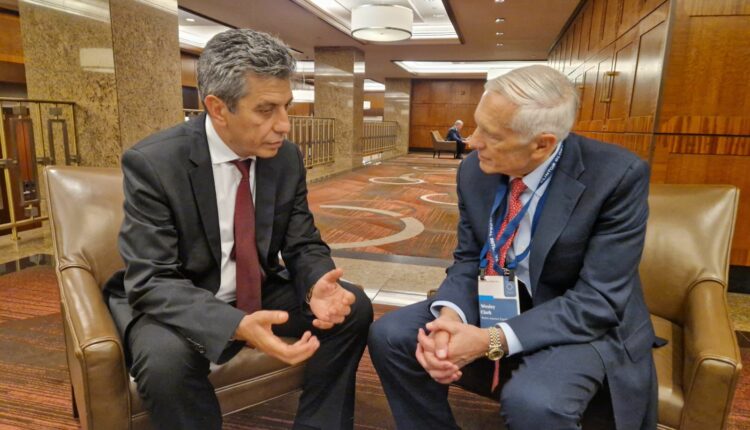 Mexhiti takon ish-komandantin e Forcave të NATO-s Wesley Clark
