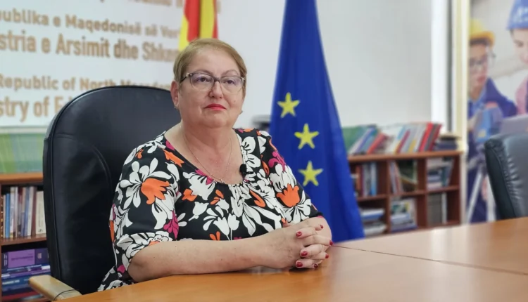 Janevska: Për shkak të migrimit masiv, ka tepricë mësimdhënësish në disa vende