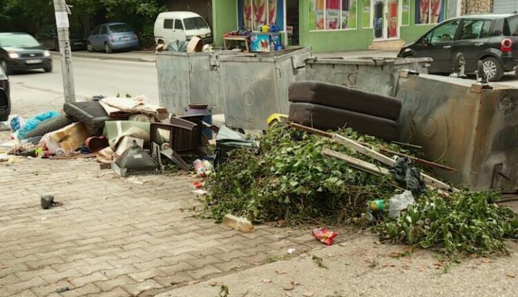 Me angazhimin e punëtorëve sezonal zbutet gjendja me mbeturinat, por akoma lë për të dëshiruar