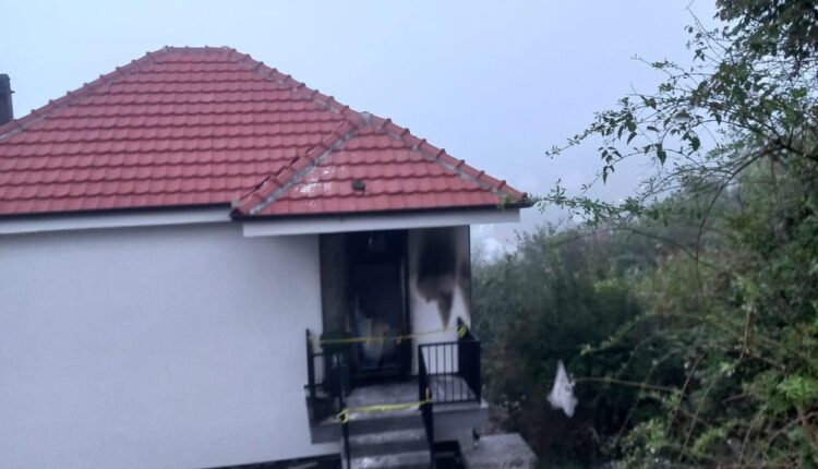 Sulmohet një shtëpi e ndërtuar nga qeveria në Kodrën e Minatorëve në veri