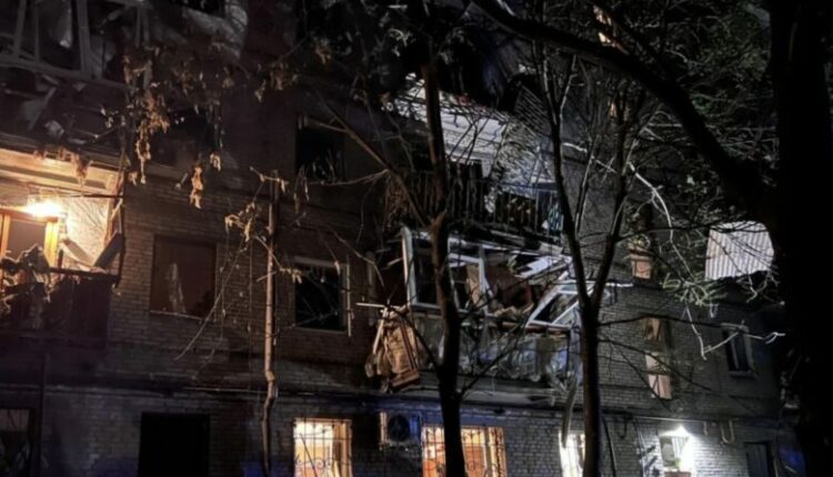 Së paku 13 të plagosur nga sulmet ruse në ndërtesat e banimit në Zaporizhja