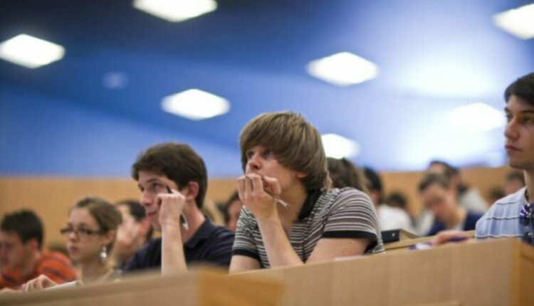 Tarifat për studentët e huaj në Zvicër do të trefishohen
