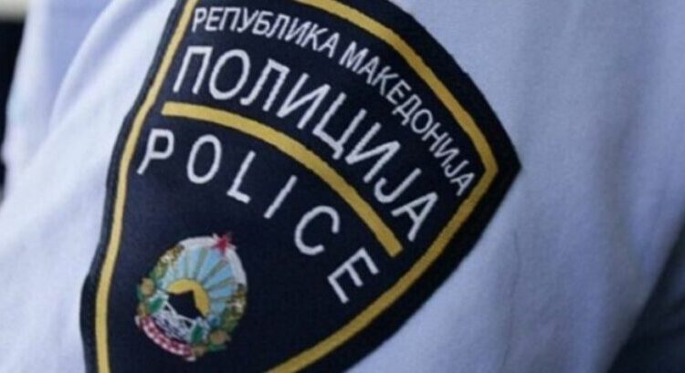 Dy persona nga Velesi dyshohen për tregti me drogë, dërgohen në paraburgim