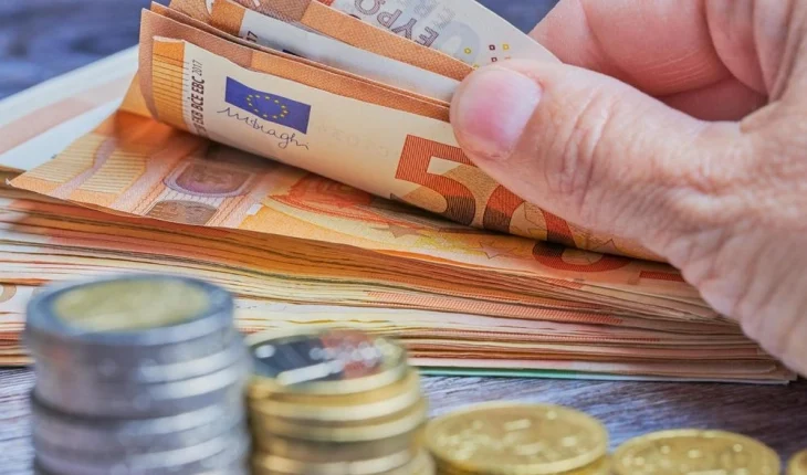 Rezervat valutore në fund të gushtit 4,46 miliardë euro
