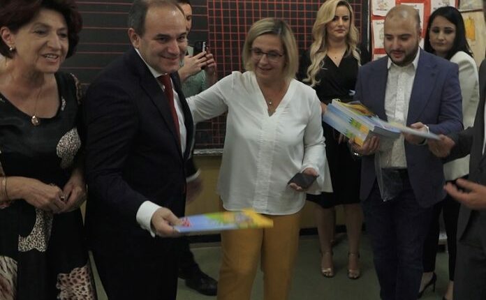 Aliu: Abetarja e unifikuar, në të gjitha shkollat shqipe në RMV