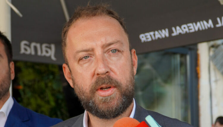 Lutkov: Do të përsëritet procedura rreth ndërmarrjes së sallës universale në Shkup