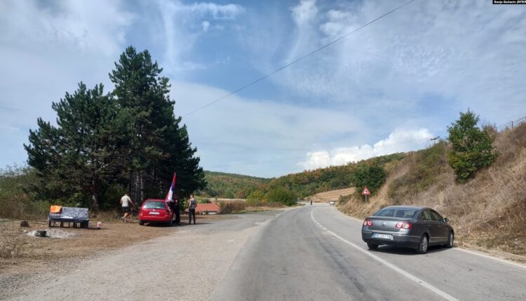 Serbia bllokon kufijtë në mënyrë selektive, Kosova mbyll 2 prej tyre në tërësi