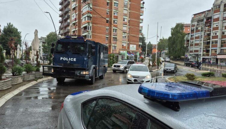 Policia e Kosovës kryen bastisje në bankën paralele serbe në Leposaviq