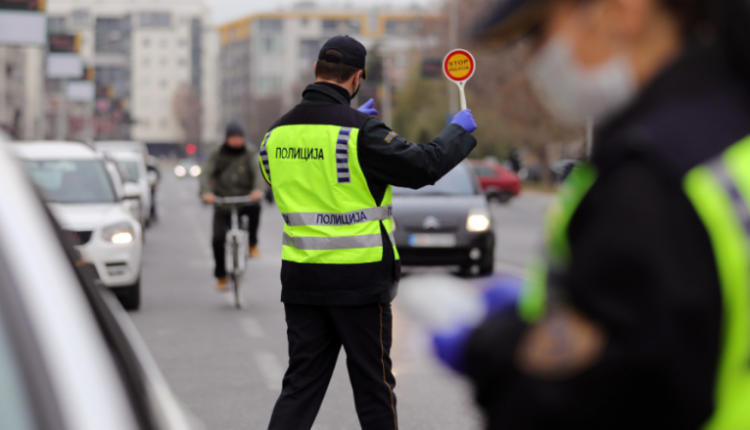 Zyrtari policor ra në pranga për mitmarrje në vlerë prej 50 eurosh