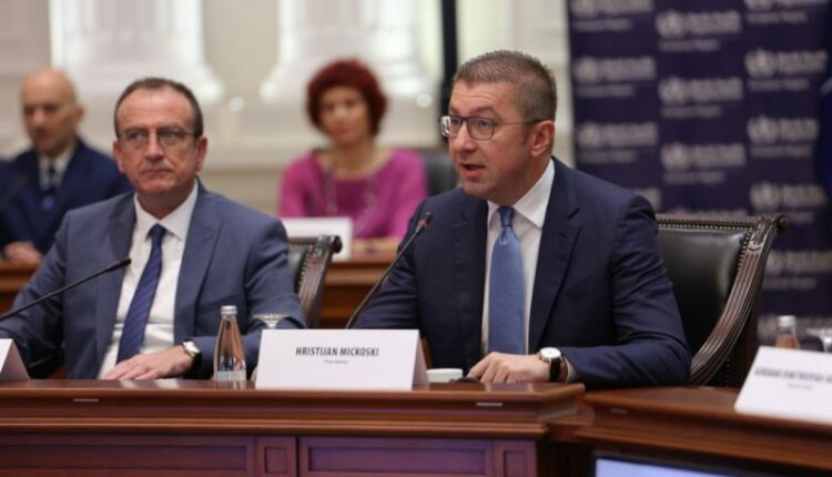 Mickoski për tensionet në Vrapçisht: Janë pjesë e planit për të mbjellë urrejtje etnike