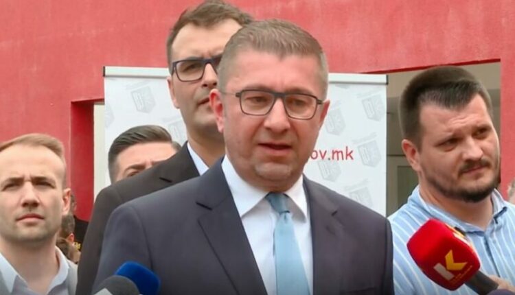 Qeveria do të ndaj nga 250 euro vauçer për çdo studentë për të blerë pajisje teknologjike