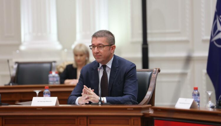 Mickoski: Qeveria është partner i sindikatave dhe punëdhënësve,  vazhdojmë  bashkëpunimin
