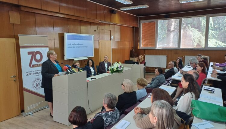 Janevska: Duke u kujdesur për gjuhën maqedonase, ne mbrojmë identitetin maqedonas