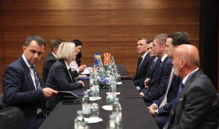 Mickoski në takimin me Krishton ofroi ndihmë pas stuhisë që goditi Bosnje e Hercegovinën