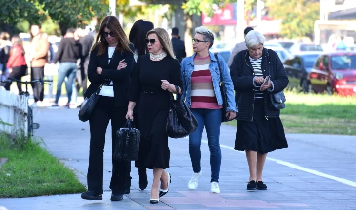 Nëna e Vanjës nuk i njeh të akuzuarit për vrasjen e vajzës së saj
