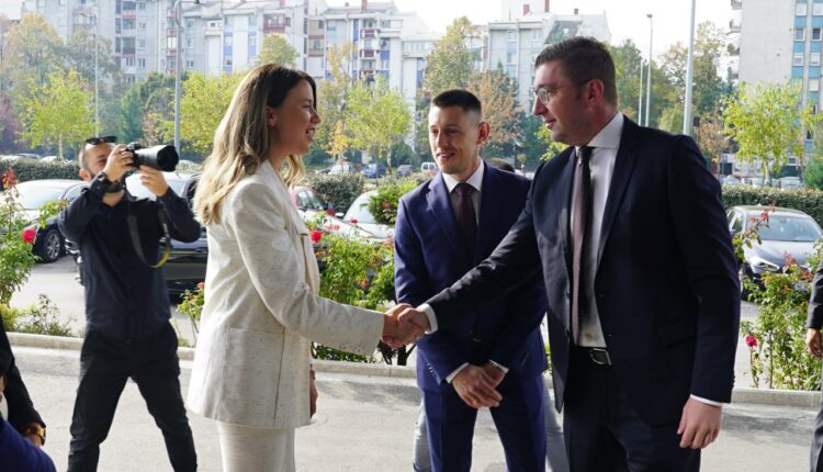 Mickoski: Qëllimi ynë është të zhvillojmë ekonominë përmes investimeve dhe realizimit të projekteve kapitale