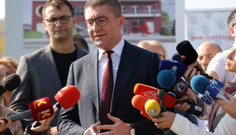Mickoski: 18 milionë euro janë parashikuar për renovimin e konvikteve studentore, 250 euro për pajisje digjitale dhe mbështetje për biznesin dhe shumë projekte të tjera për të rinjtë