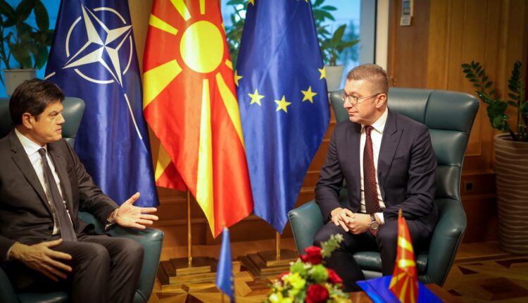 Mickoski: Me raportin kemi një pasqyrë reale të gjendjes, qytetarët jetojnë rëndë, i ndryshojmë gjërat, është e dukshme lufta kundër korrupsionit (VIDEO)