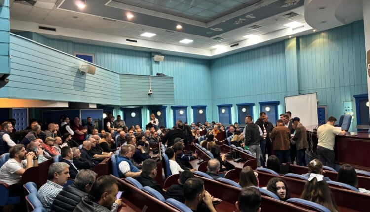 Taravari: Muhedin Brava, kryetar i degës së ASH-së në Çair