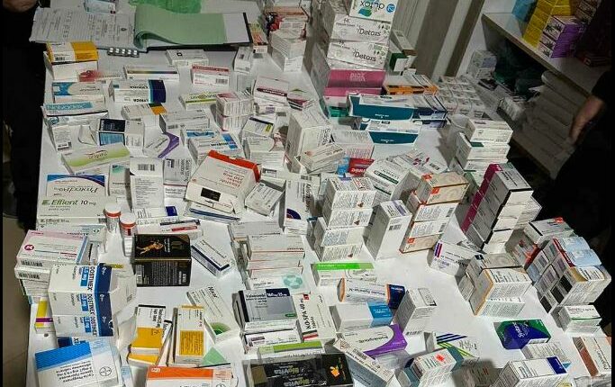 Dogana kap barna pa banderolla në Ferizaj, vlera e tyre rreth 4 mijë euro