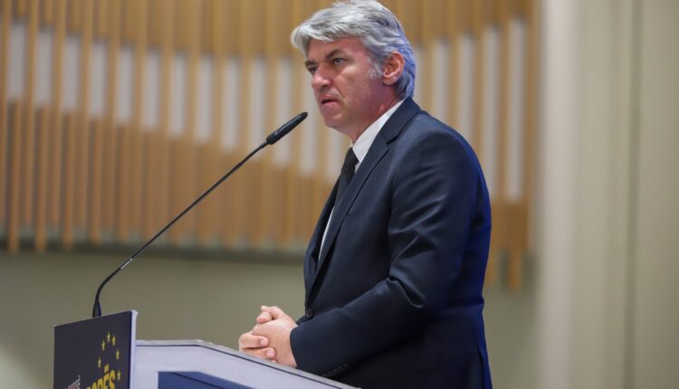 Fronti Europian: Shqiptarët dhe të tjerët po poshtërsohen, nuk e lejojmë këtë nënçmim