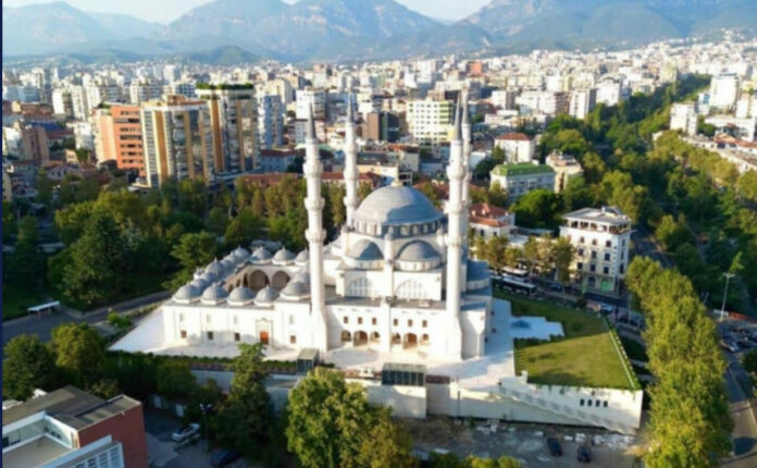 Xhamia e Namazgjasë në Tiranë, 30 milionë euro investim, vendfalje për 5 mijë besimtarë