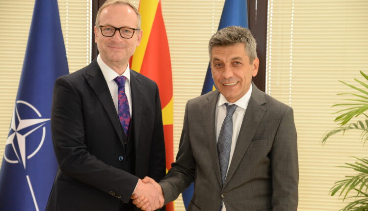 MEXHITI TAKOI AMBASADORIN E MISIONIT TË OSBE-SË NË SHKUP KILIAN WAHL