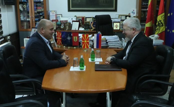 MPJ hesht për takimet e ambasadorit rus