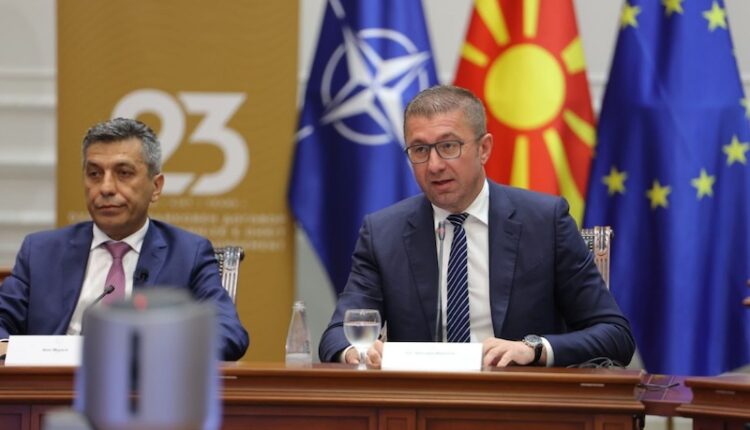 Nëse humbim në zgjedhjet lokale, do të kërkoj shpallje të zgjedhjeve të parakohshme parlamentare, paralajmëron Mickoski