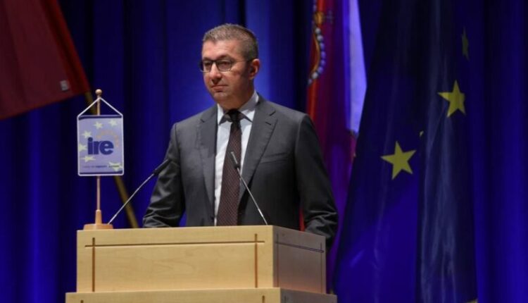 Mickoski: Maqedonia dëshmoi përkushtimin për të ardhmen evropiane