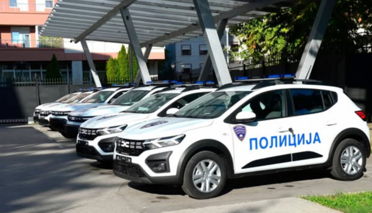 Policia e Maqedonisë së Veriut bëhet me 6 vetura të reja Dacia