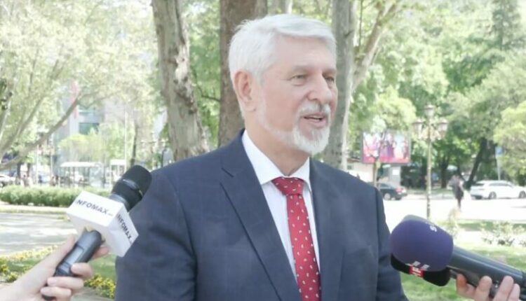 Jakimovski: Në shkurt për të gjitha dhjetë shkollat nga MASH janë marrë dy milionë denarë, ndërsa vetëm për një shkollë fatura është rreth 540 mijë denarë