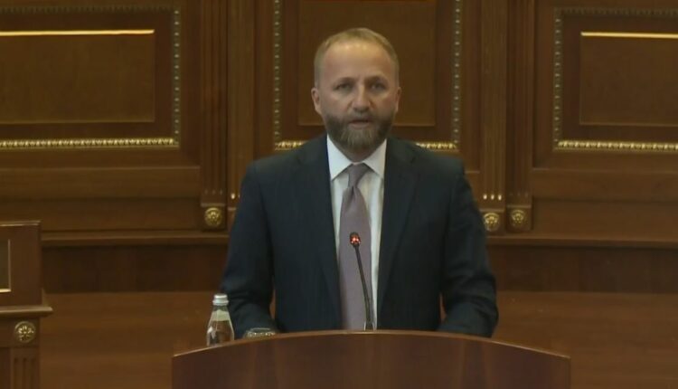 Tahiri i kërkon dorëheqje Maqedoncit: Do të mbahesh mend se ke lënë ushtrinë tënde pa bukë