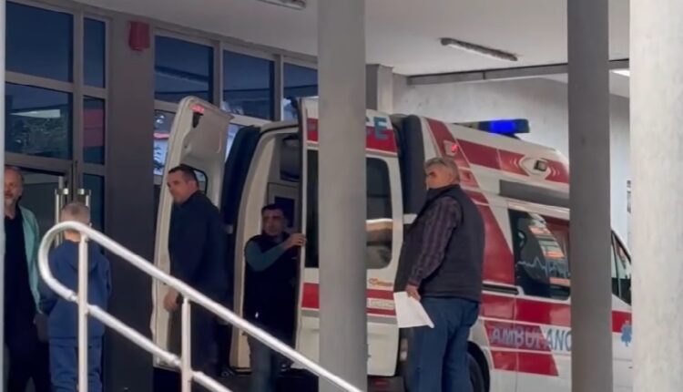 Dërgohen në qendrën e obduksionit dy kufomat që u gjetën pa shenja jete në Sllatinë (VIDEO)