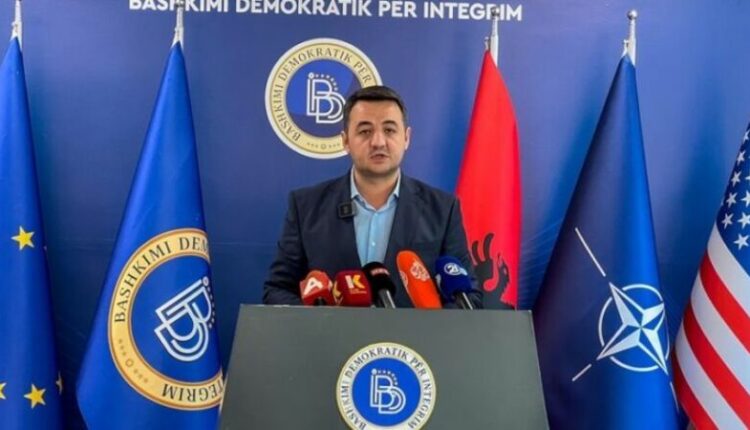 Xhaferi: U bëhet presion të punësuarve që të nënshkruajnë deklaratat se vullnetarisht i lëshojnë vendet e punës