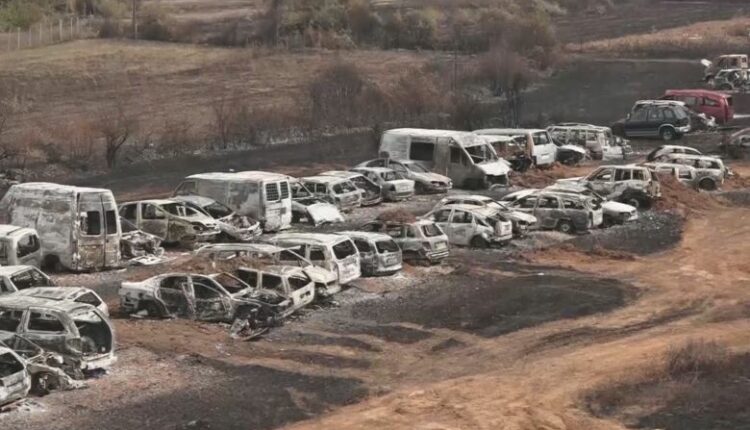 Strugë/ Ngecin hetimet për zjarrin ku u dogjën 200 makina