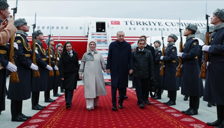 Presidenti Erdoğan mbërrin në qytetin rus Kazan për të marrë pjesë në Samitin e BRICS-it