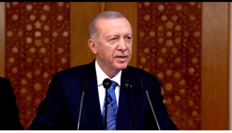 Inaugurimi i Xhamisë së Namazgjasë, Erdogan: Vepër madhështore për shqiptarët dhe gjithë myslimanët në Ballkan (VIDEO)