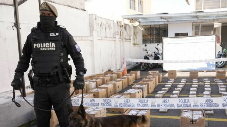 Ekuador/ Sulm i armatosur mes bandave të drogës, 5 të vdekur