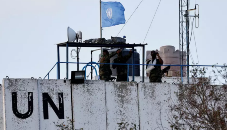 OKB: Izraelitët shkatërruan portën me tanke dhe hynë me forcë në bazën paqeruajtëse UNIFIL në Liban