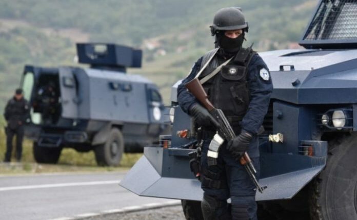 Policia e Kosovës vazhdon bastisjet nëpër lokacione të ndryshme, në lidhje me sulmet e fundit në veri