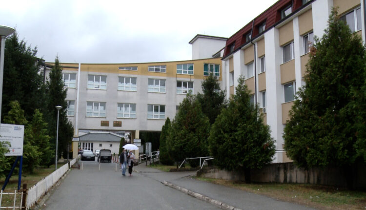 Thyhet depoja e Spitalit të Gjakovës, vidhen gjëra që shërbejnë për asgjësim të shiringave