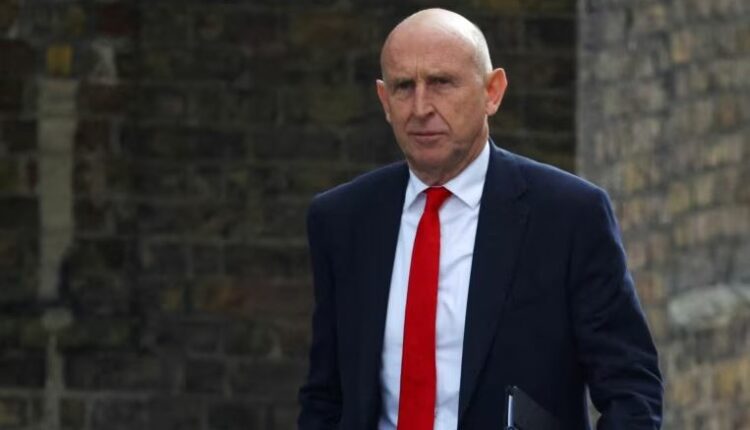 Britania do t’i japë Ukrainës 2.4 miliardë dollarë hua për blerje të armëve