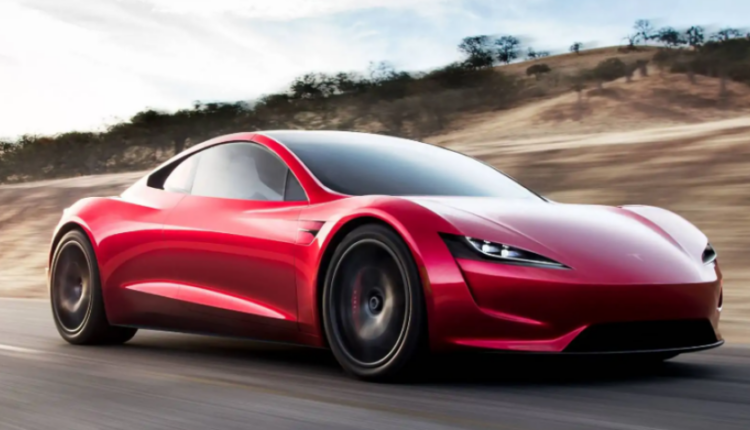 Shtyhet përsëri prodhimi i Tesla Roadster, Musk tregon arsyen